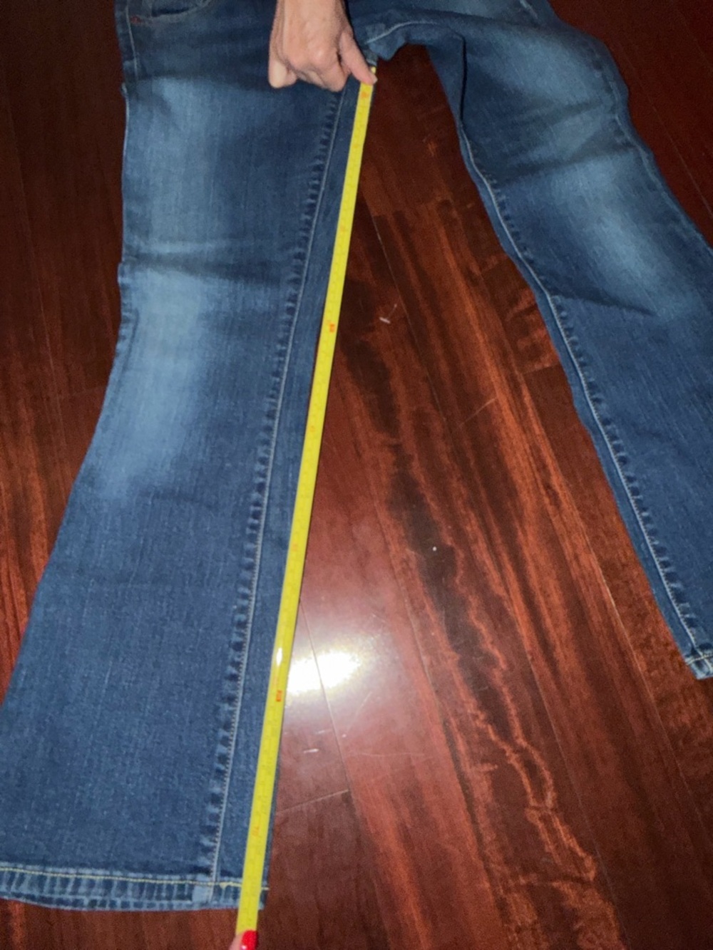 Levi's Classic Indigo Jeans - Picture 6 of 6